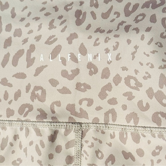 All Fenix Beige Taupe Leopard Print Leggings Size M - Picture 5 of 7